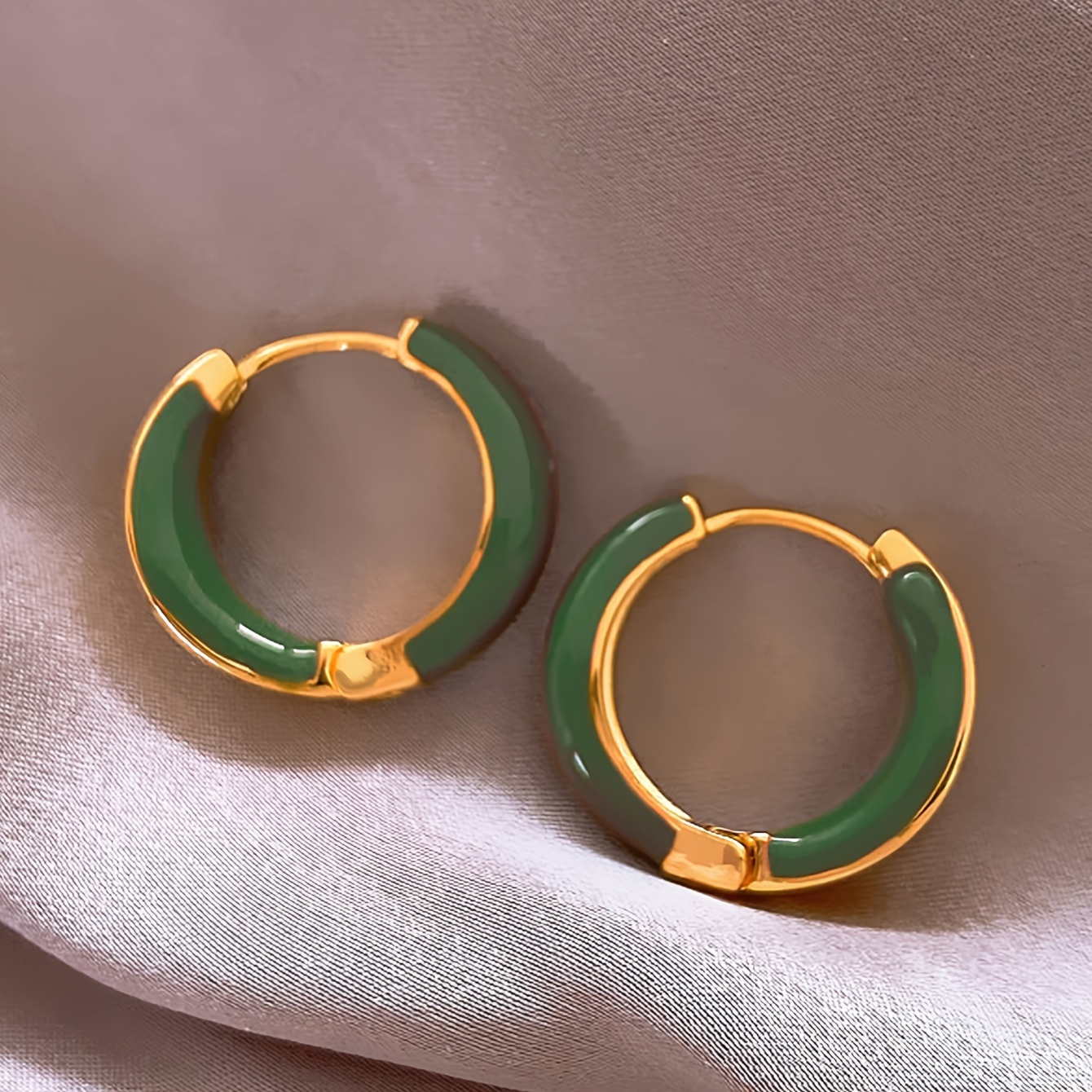 Women's Light Luxury Green Circle Earrings